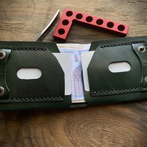 Χειροποίητο bifold πορτοφόλι από premium top‑grain δέρμα